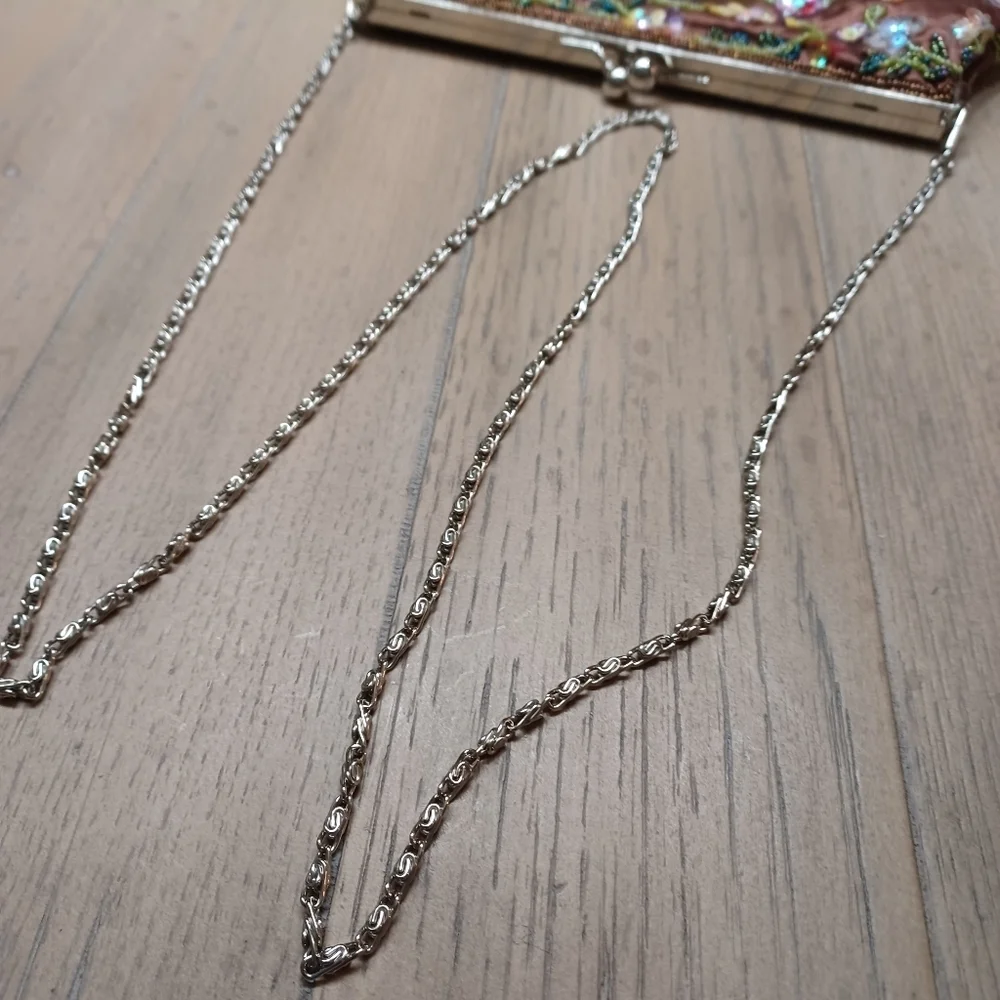 Gorgeous, Unique Vintage Max Mayer Sequin & Bead Clutch/Shoulder Bag - Picture 5 of 8
